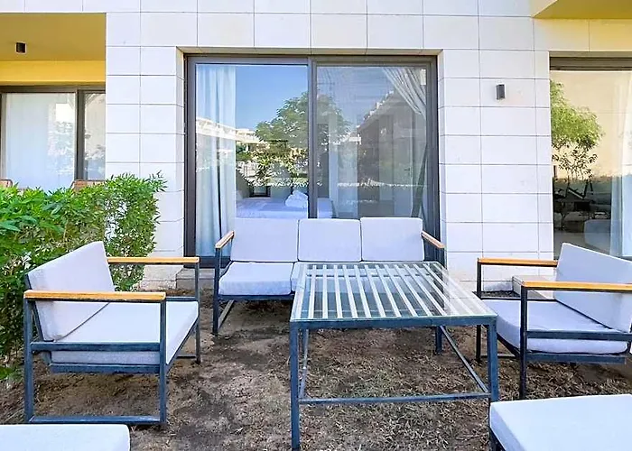 Cordial & Cozy 1 Bdr G Cribs Szálloda Gurdaka